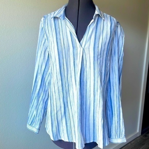 Chico's Tops - Chicos top blue white silver pinstripe size 1 or size 8/10